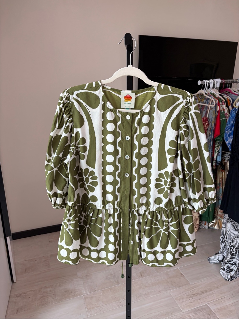 Farm Rio: Green Palermo Drawstring Organic
Cotton Blouse - Picture 10 of 11